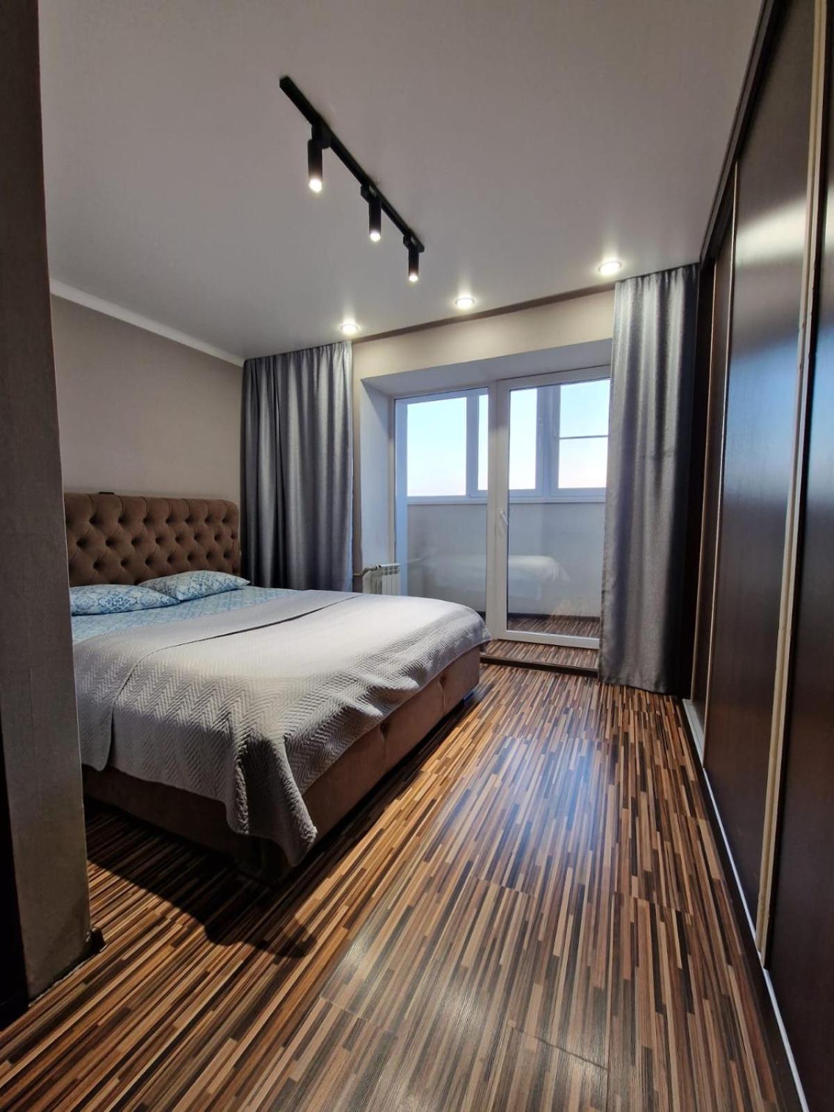 Apartment On Republic Square Ustʼ-Kamenogorsk Exteriér fotografie